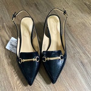 Liz Claiborne New Black Shoes size 7WD. Accents are golden color. 1 inch heel.